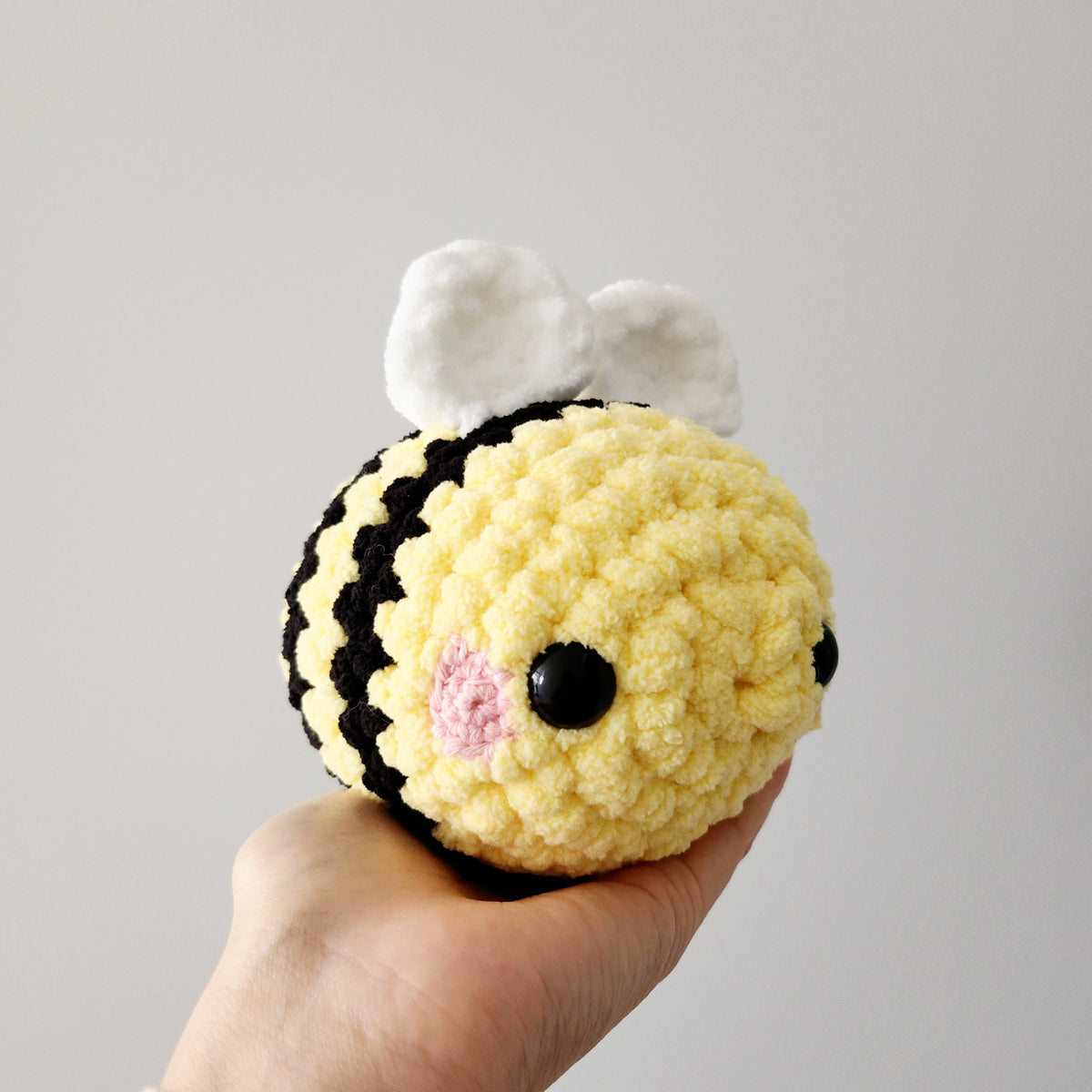 Chonky Bee Crochet Plush – Hey Meeko